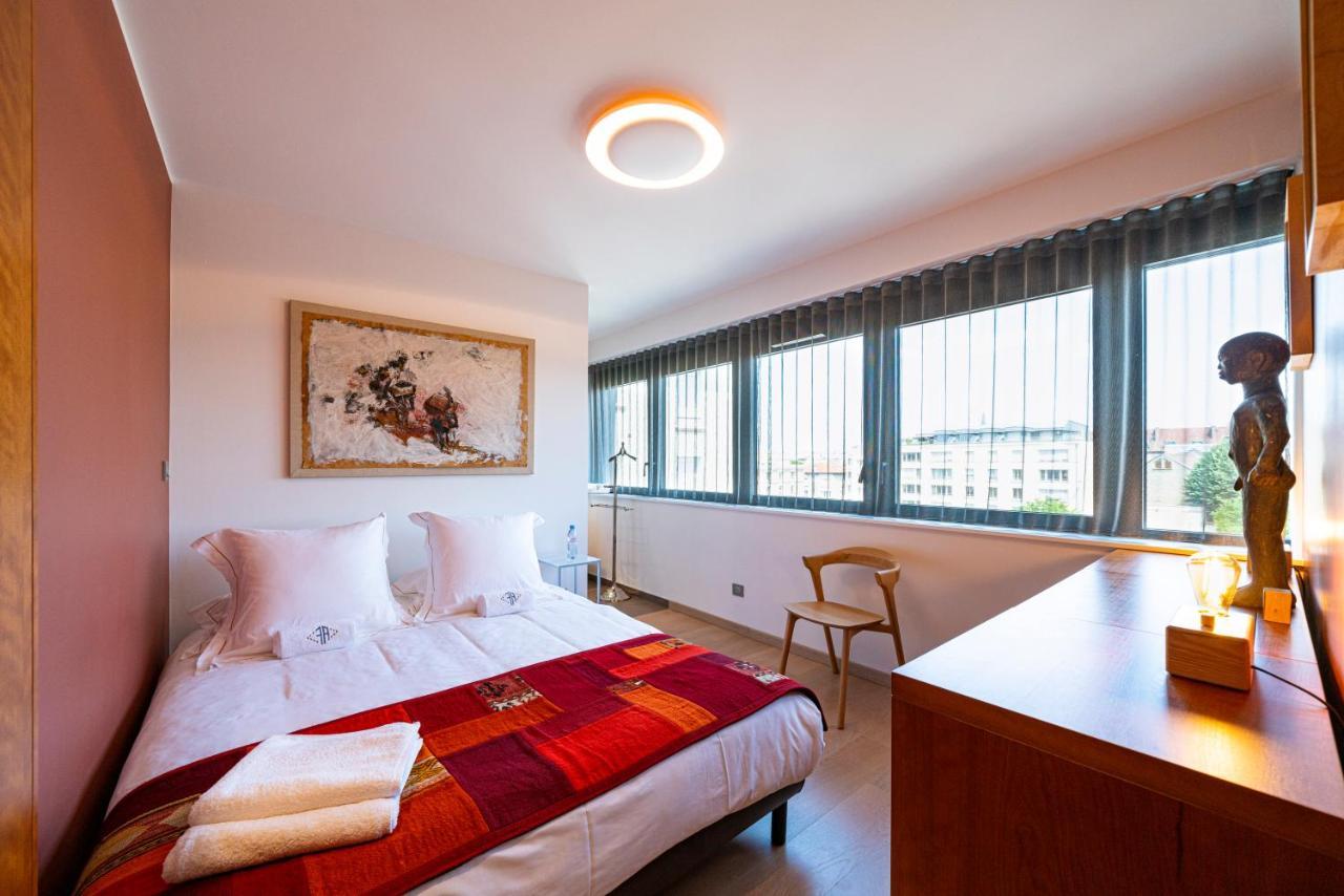 Les Suites 7 Anges - Parking, Vue Cathedrale & Centre Historique Reims Exterior photo