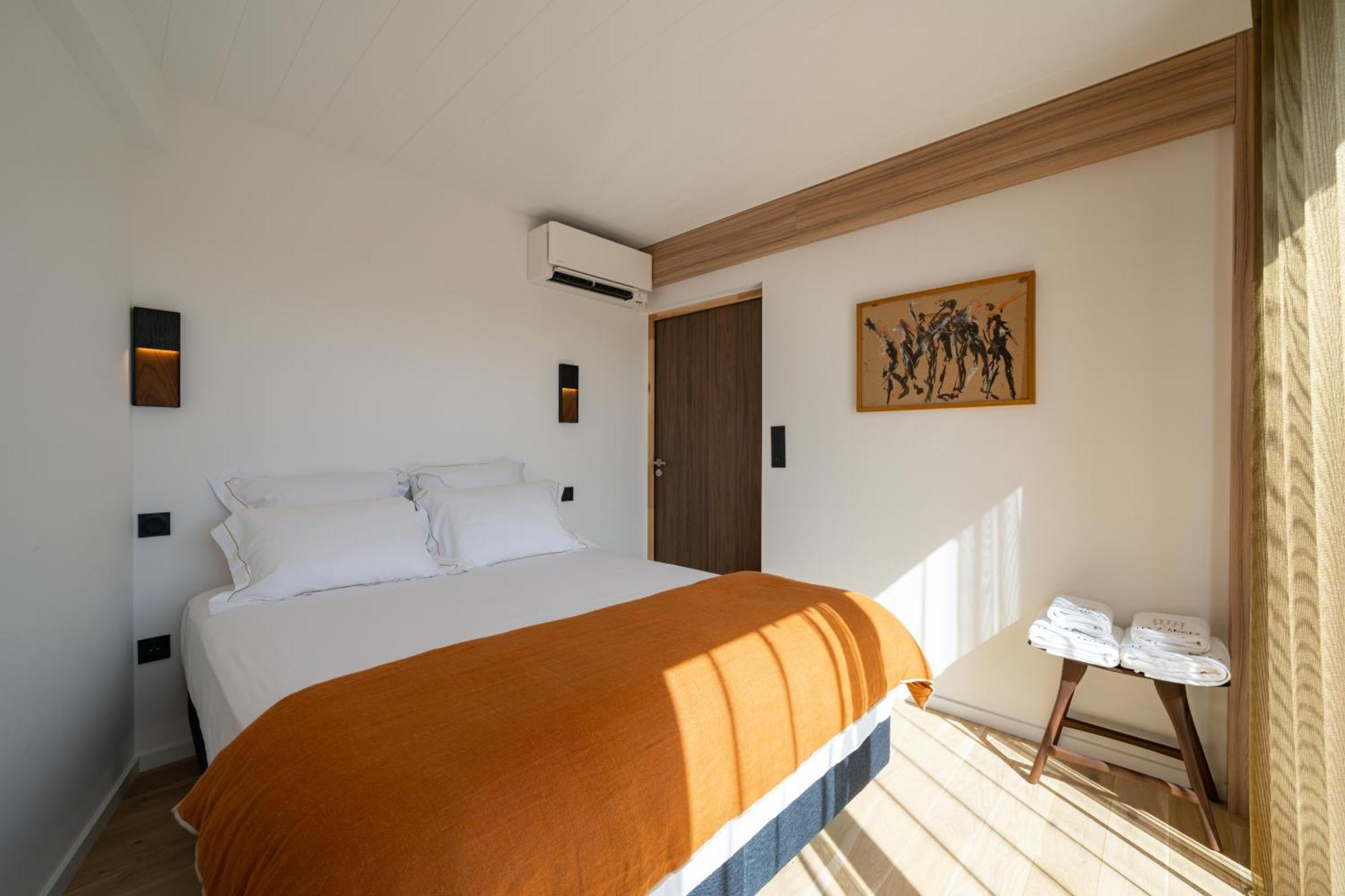Les Suites 7 Anges - Parking, Vue Cathedrale & Centre Historique Reims Exterior photo